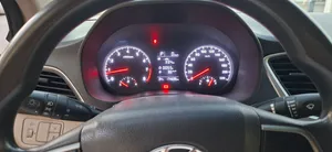 Accent 2019. very very clean. full service . all parts original اكسنت 2019. نظيفة جدا