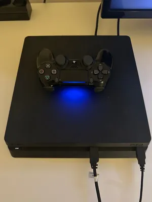 PS4 Slim 1TB with gta 5 disc