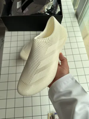حذاء اديداس ( اصدار محدود ونادرة ) climacool adidas مصنوع من خيوط 3D اصلي مقاس 46