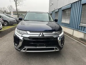 Mitsubishi Outlander  4x4  7 Seats  Swiss Import