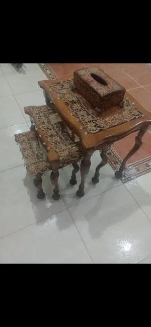 طاولات تقديم
