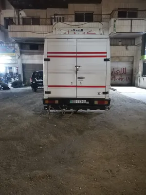مرسيدس فان 1991