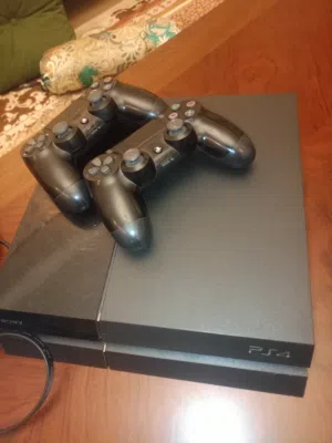 بلايستيشن فور PS4 فات للبيع