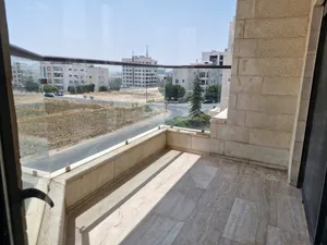 شقه فارغة في دير غبار للايجار 15535