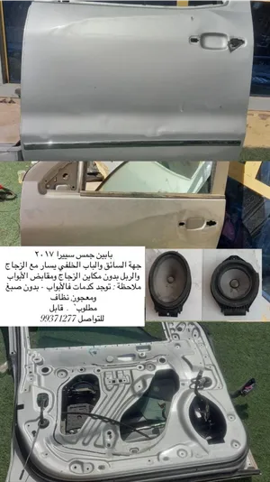بابين جمس سييرا 2017 السائق + الباب خلف السائق مع الزجاج،فيهن كدمات بسيطة صبغ وكالة بدون معجون