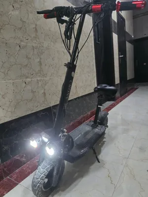 سكوتر نظيف جدا ومستخدم قليلا و سكوتر معدل محطوط كمبيوتر كبير سكوتر لا يعاني شيء ضمان بطارية شهرين