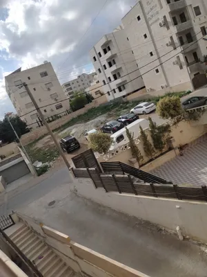 شقه للبيع طابق اول فني