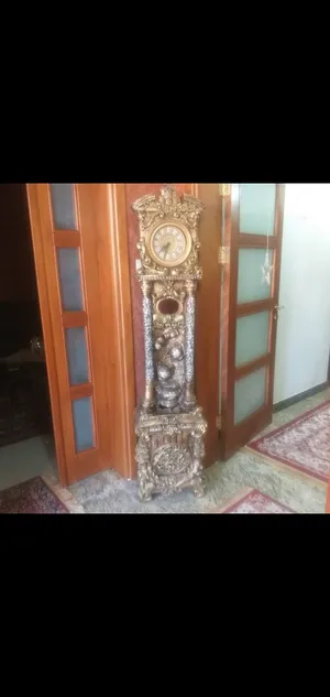 ساعة للبيع استعمال نظيف