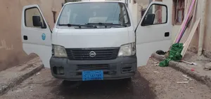 باص نيسان أورفان موديل 2005
