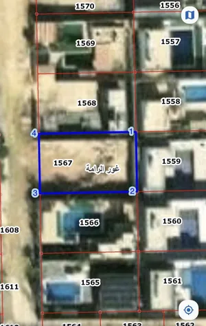 أرض شاليه في البحر الميت محاطة بشاليهات وبثلاث أسوار مع الساتر خلف كازية المناصير مباشرة من المالك