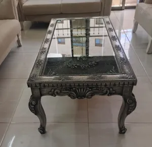 معلومات عن الطاولة : طولها :120 عرضها : 60