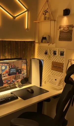 الشاشه للبيع  lg