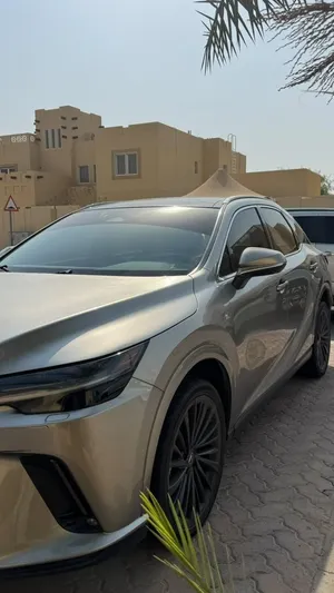 لكزس RX350 2023 من وكالة الفطيم بحالة الوكالة