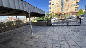 مستودع للإيجار يصلح لتخزين كافة البضائع مع مسطح 250 متر ..