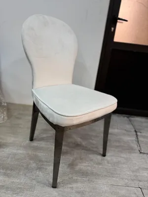 اثاثتاجير طاولات طعام .مربع مستطيل دائري مناصب صيوانات . خيم .. كراسي جميع الموديلات .سماعات ديجي.ك