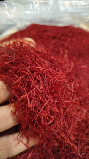 فروش زعفران اصل، خشکبار تازه و عسل طبیعی