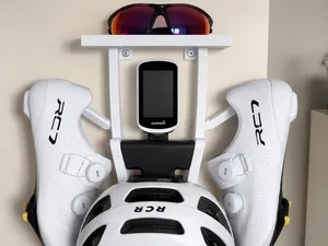 Bicycle accessory mount
