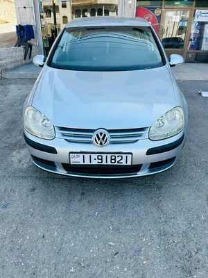 سيارة فولكس فاغن جولف MK 2005 موديل فل كامل هاتشباك فاخرة مرخصة