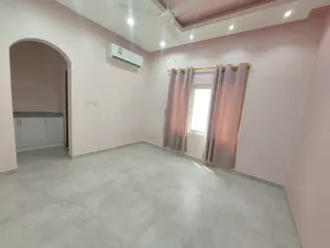 120 m2 2 Bedrooms Apartments for Rent in Muscat Al Khoud