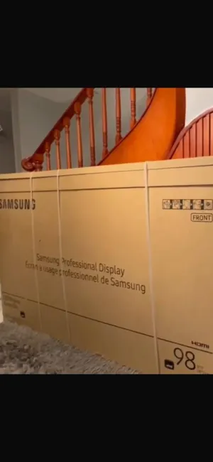 شاشة سامسونج Samsung 98 بوصة سمارت – موديل [السنة] – Smart Signage – HDMI