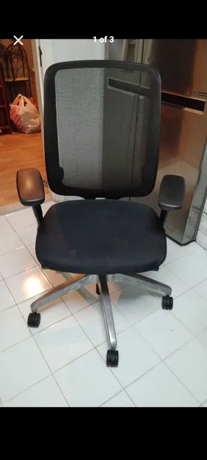 كرسي مكتب قابل للتعديل
