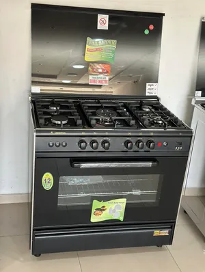 غاز يونيفرسال ايطالي 90*60 مع مراوح وشاشة ومناصب سكب بسعر التكلفة تتوفر لدينا خدمة التوصيل