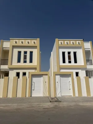 توين فيلا في حي عاصم شمال بتصميم راقي جدا بسعر 53500 مساحه الأرض 300