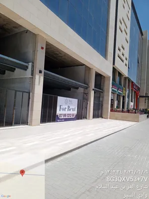 محل تجاري بموقع استراتيجي  للايجار في منطقة السابع يصلح  مطعم  وأي نشاط أخر    ref:5037