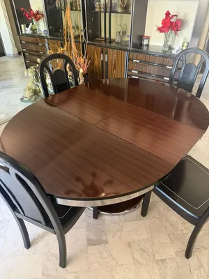 طاولة مع بوفي 150