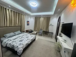متوفر استديوا كبير مفروش ومجهز بالكامل بمدينة خليفة أ