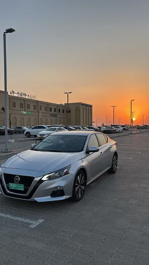 التيما2022sv حادث خفيف ومسرفسه وجاهزه الاستخدام والجاد براعيه  افحص وين تريد لك الحريه