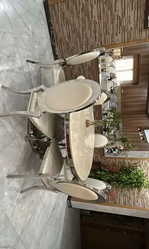 طاولة طعام