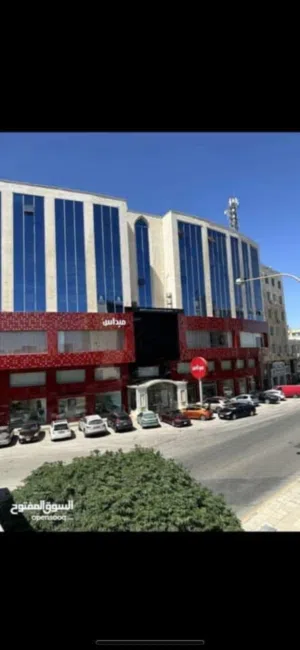 مكتب للإيجار بخلدا فوق مفروشات ميداس جاهز
