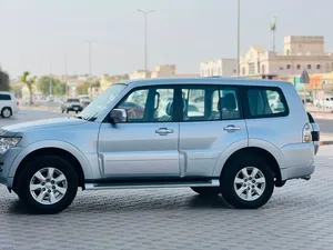 Mitsubishi Pajero 2017 Gcc Orginal paint 4WD