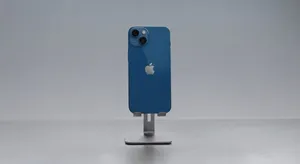 Apple iPhone 13 (Blue)