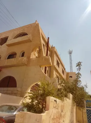 شقة طابقية للبيع قرب دوار البتراوي بسعر محروووق