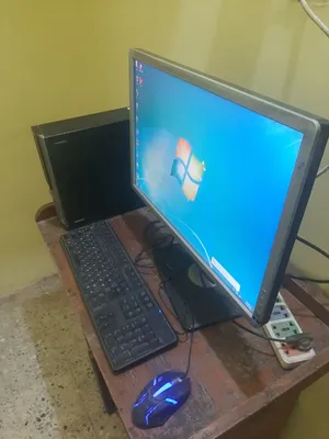 كمبيوتر كامل بالشاشه والماوس والكيبورد