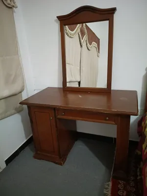Solid wood Dresser with Mirror and Storage for urgent sale