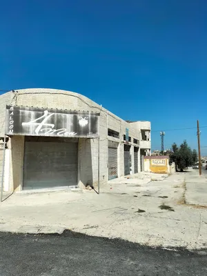 مخزن تجاري للإيجار على شارعين