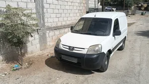 بيجو فان بارتنر 2012
