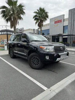 Used Toyota Land Cruiser in Muharraq