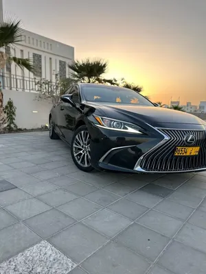 لكزس ES350 موديل 2019 للبيع وبحالة ممتازة