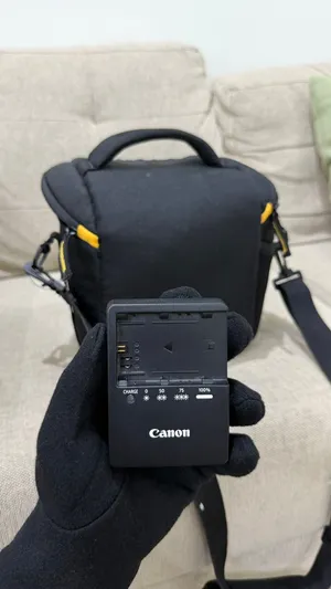 Canon 80D  نظيفة جداً شبه جديد بسعر مناسب