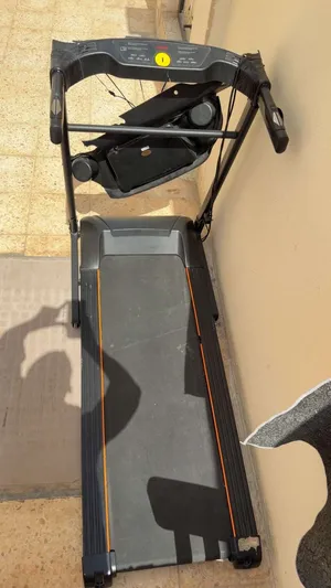 سير رياضي من شركة Sparnod Fitness مستعمل للبيع
