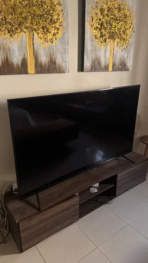 � شاشة TCL 70 بوصة 4K – موديل 70T615 �