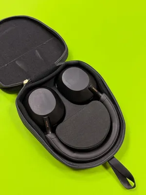 Sony WH1000XM5 Black - Excellent Condition