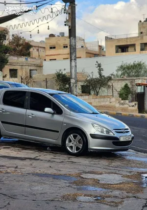 بيجو مع فتحة  اتوماتيك توبترونك