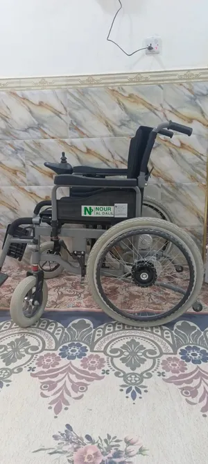 عربة معوقين كهربائية
