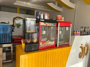 محل جاهز مع الاغراض فقط بدون براند عليك البراند بس الباقي كله جاهز