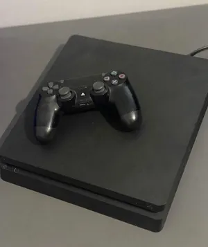 بلاستيشن 4 تيرا مع ايدتين اصليات و سيدي gta 5